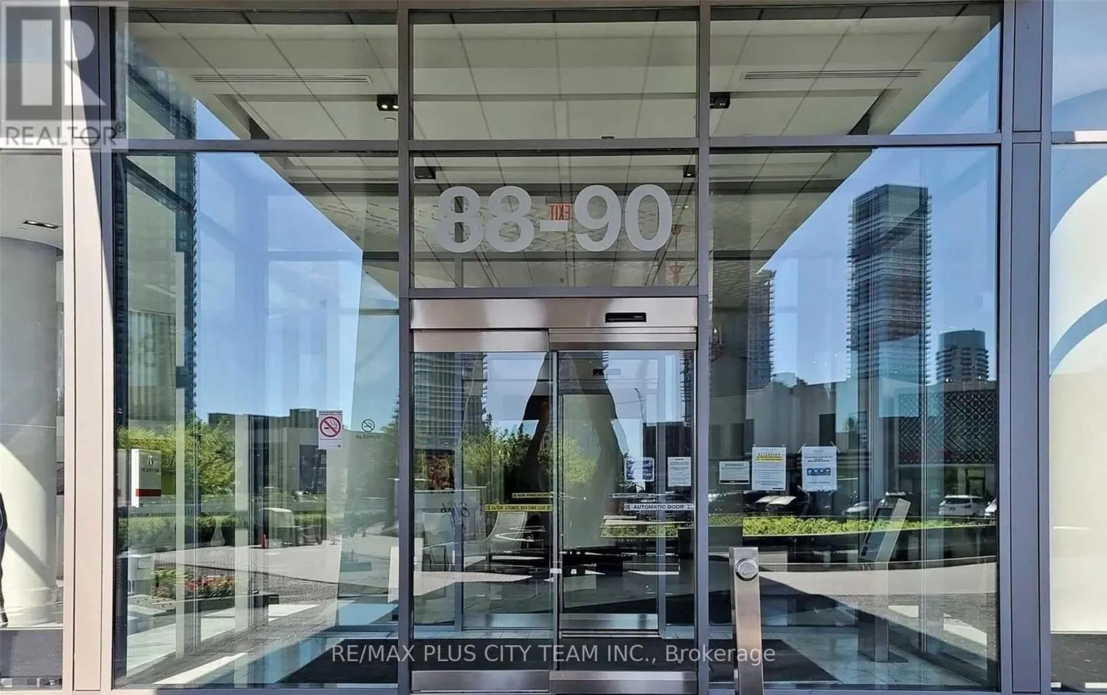2316 - 88 PARK LAWN ROAD