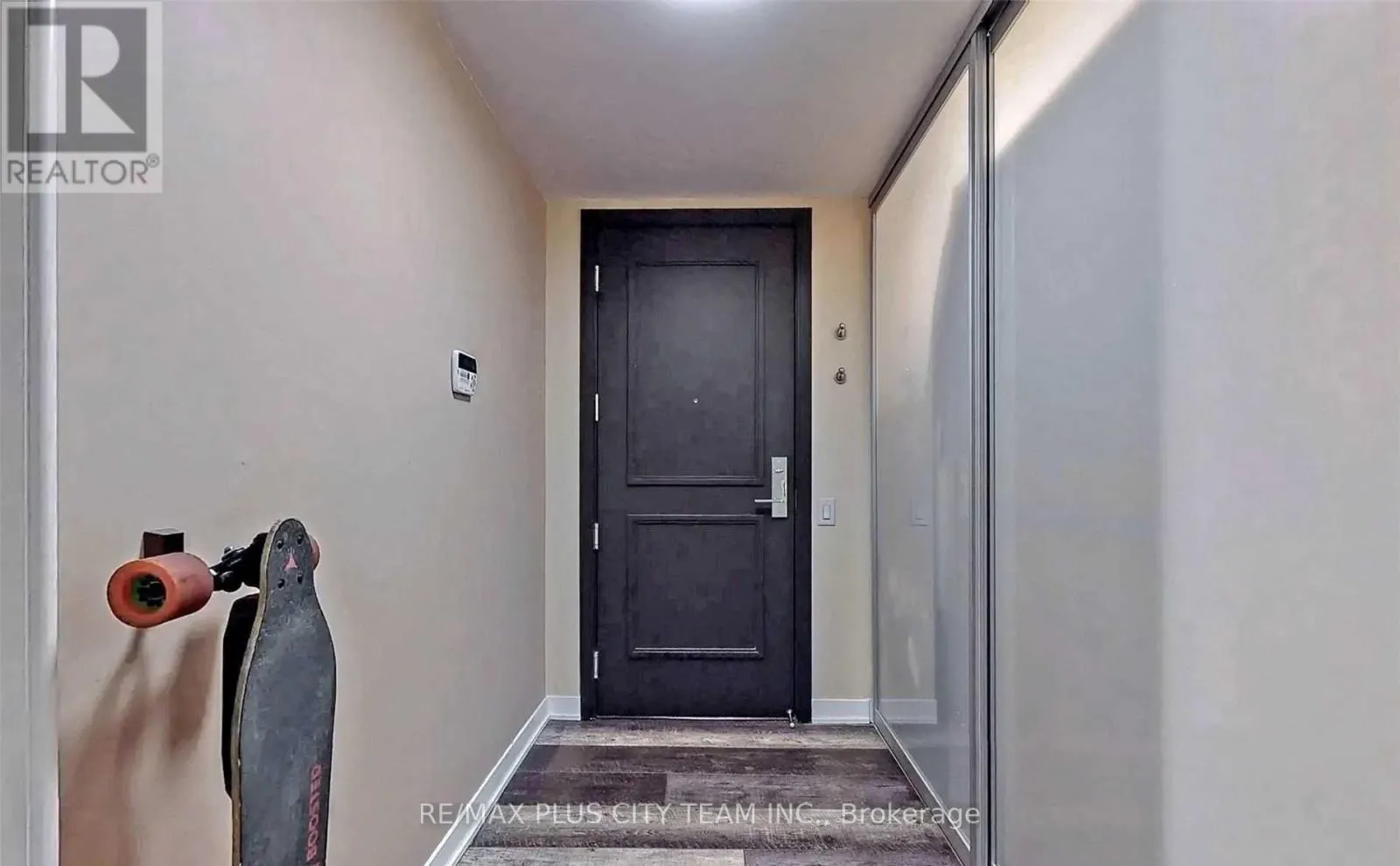 2316 - 88 PARK LAWN ROAD