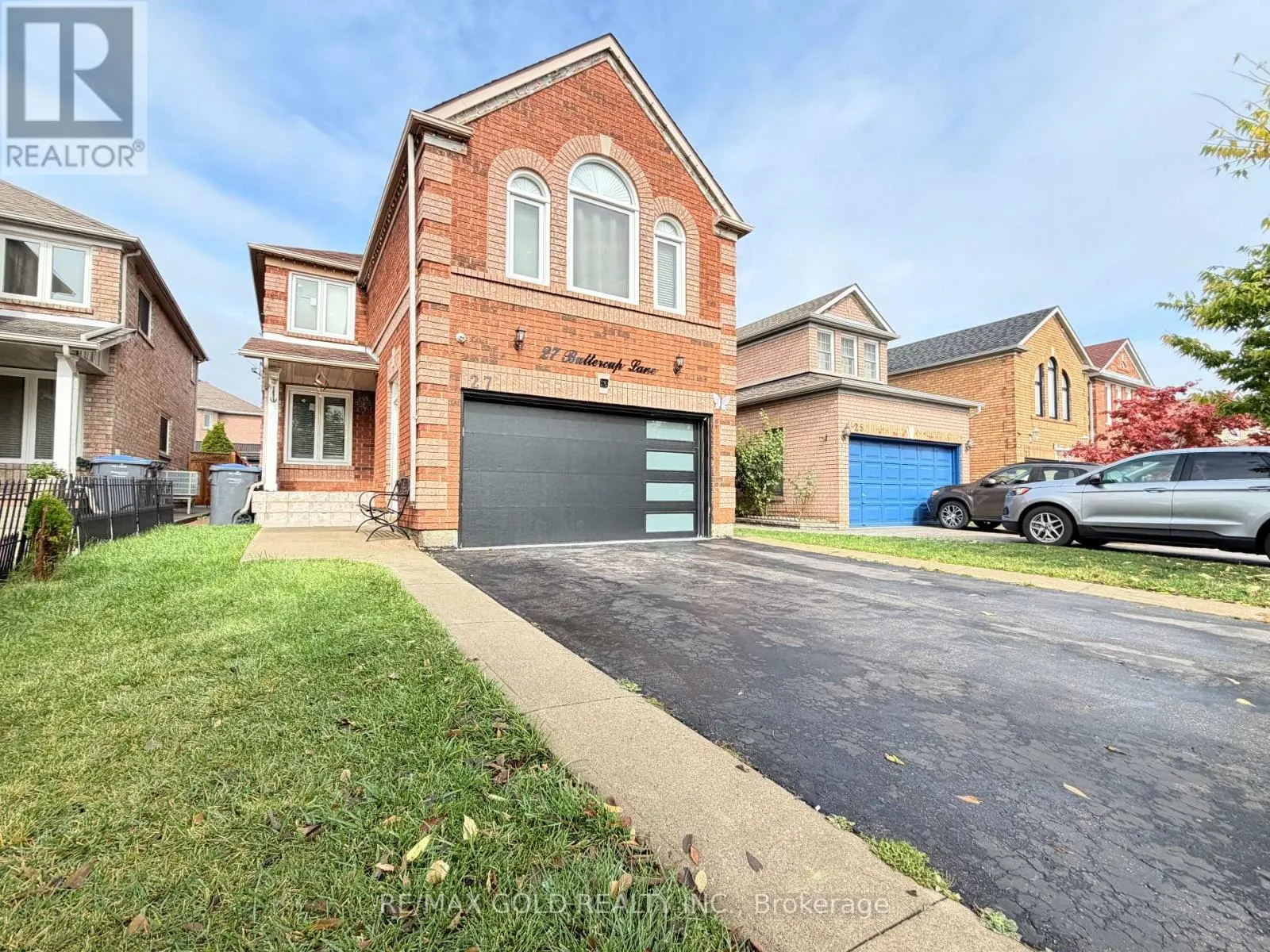 27 BUTTERCUP LANE
