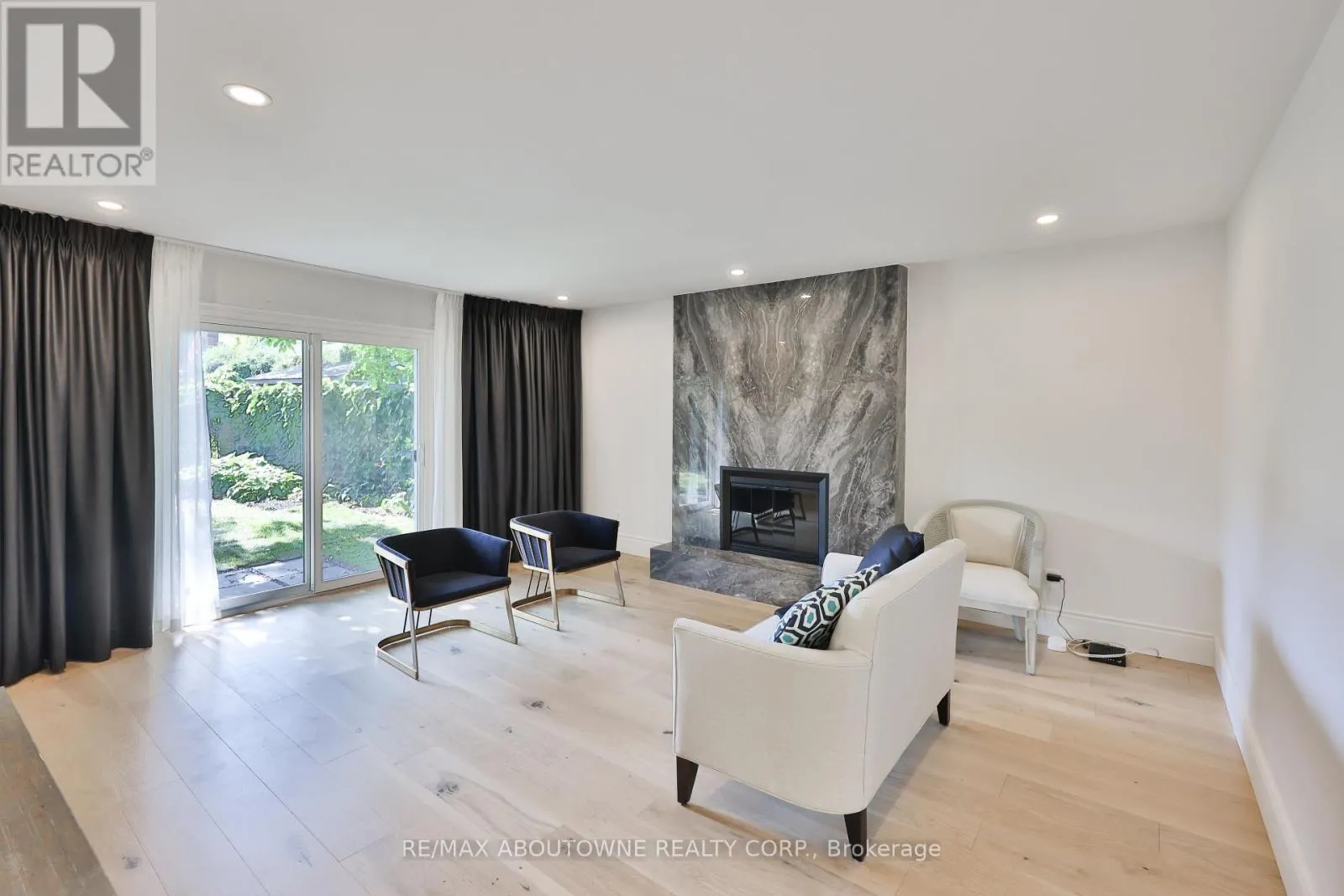 222 VANCE DRIVE