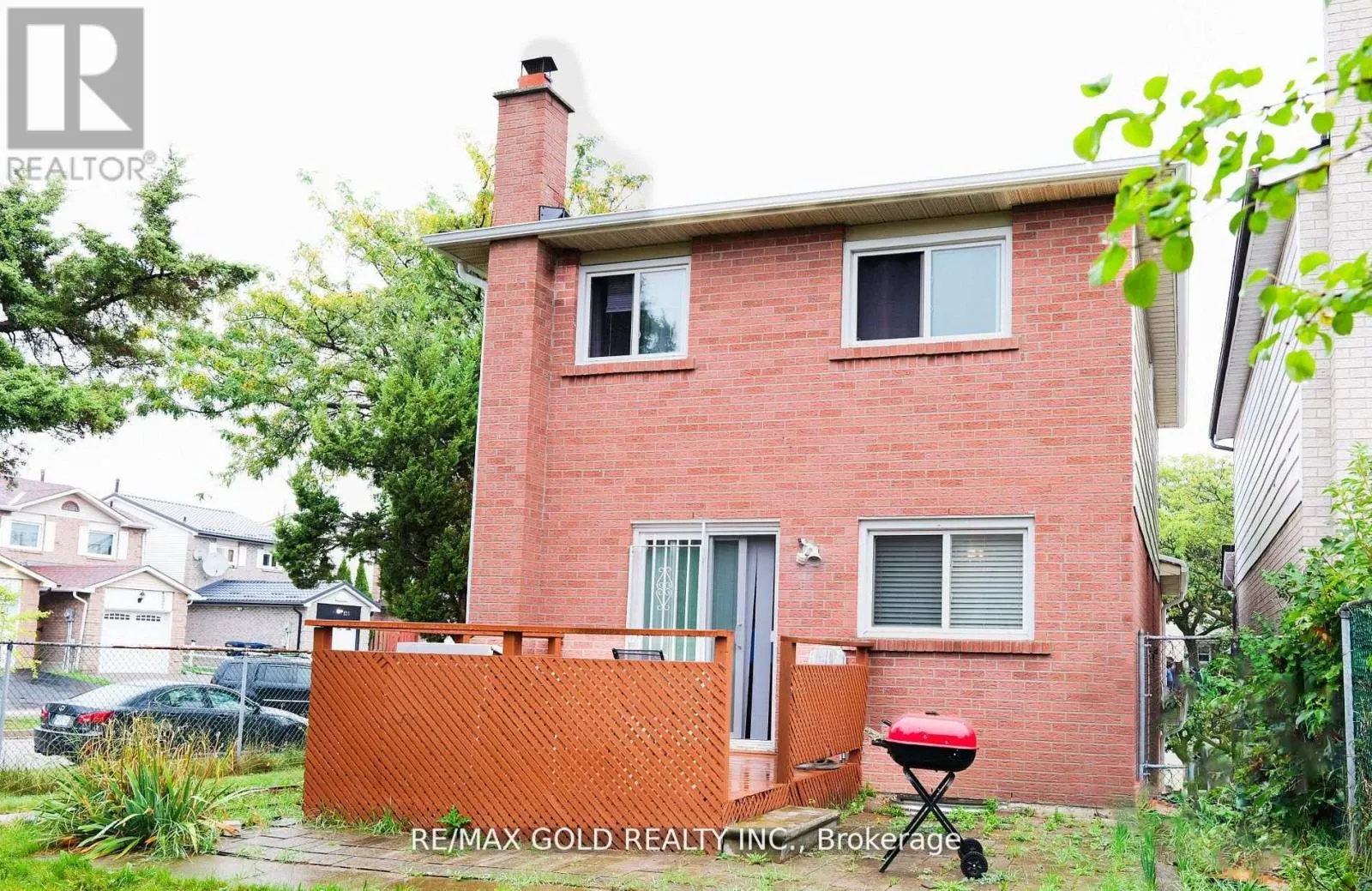 40 GLEN HOLLOW AVENUE