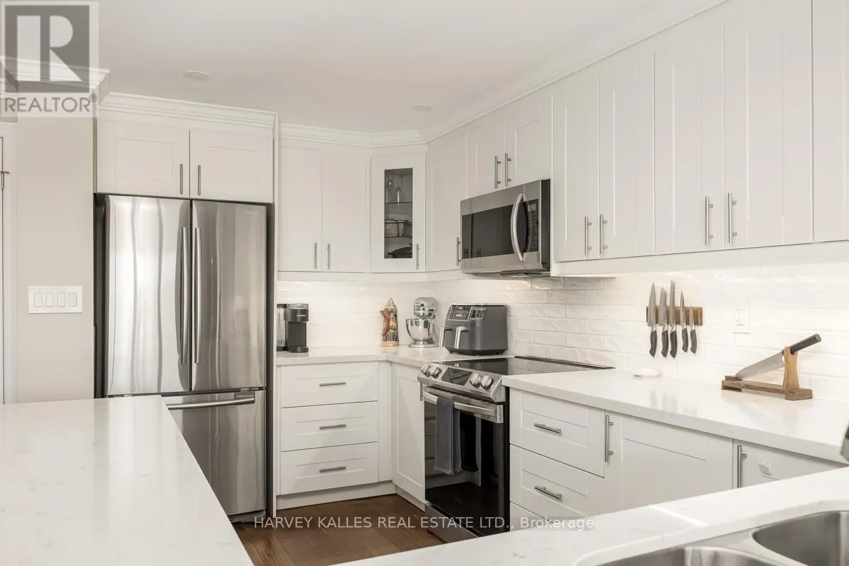 609 - 2055 UPPER MIDDLE ROAD