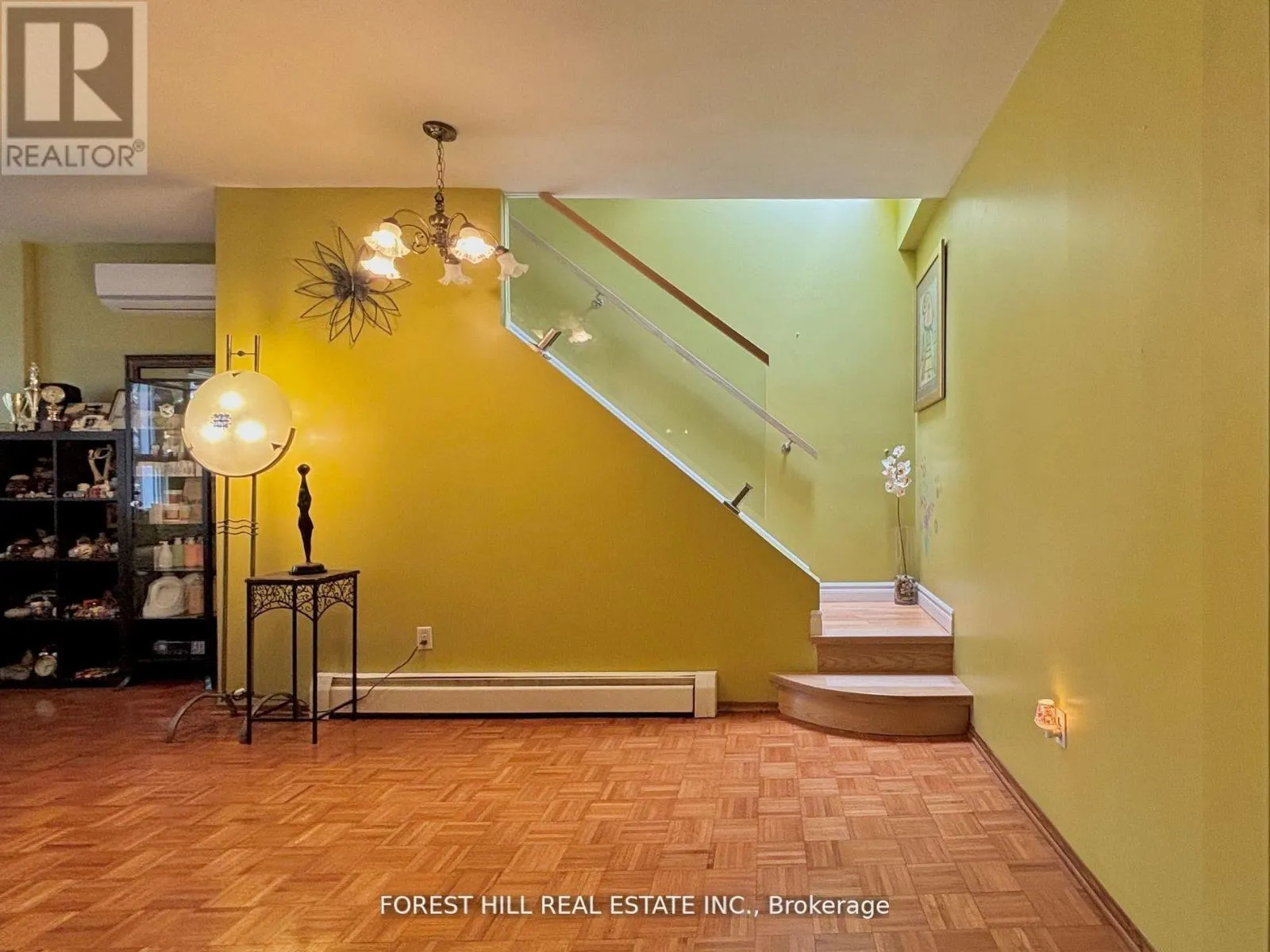 1046 DOVERCOURT ROAD