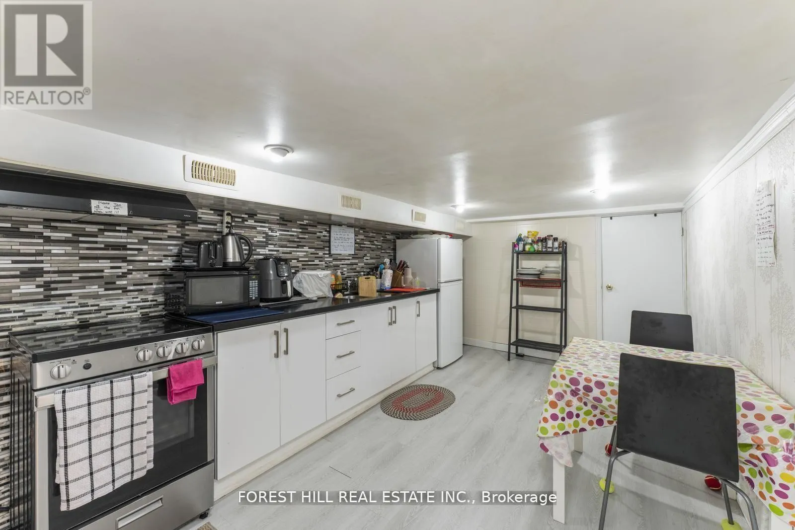 1046 DOVERCOURT ROAD