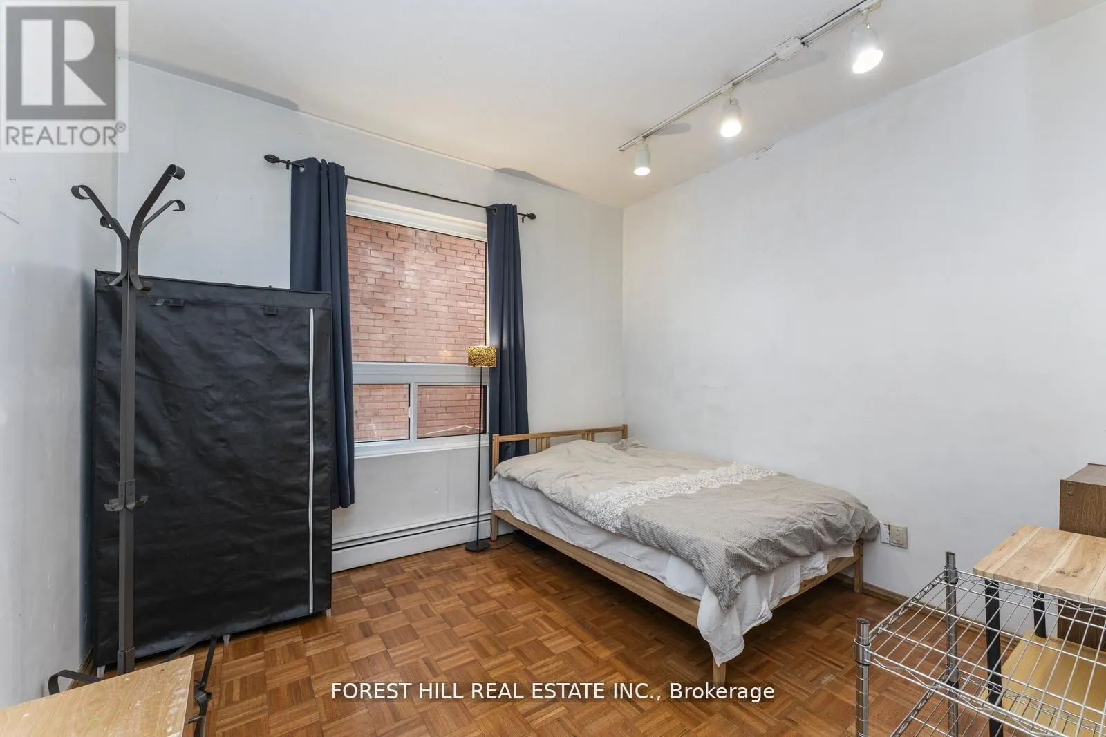 1046 DOVERCOURT ROAD