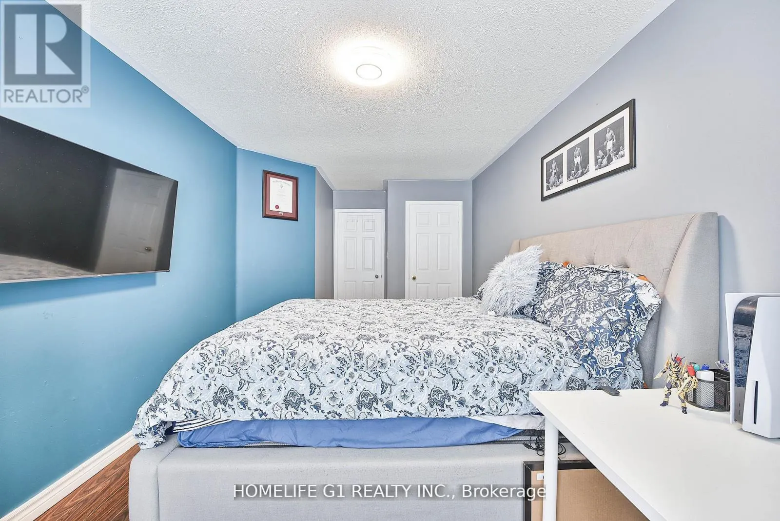 3817 DENSBURY DRIVE