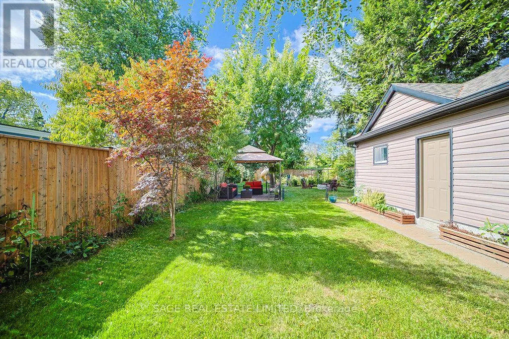 1106 MEREDITH AVENUE