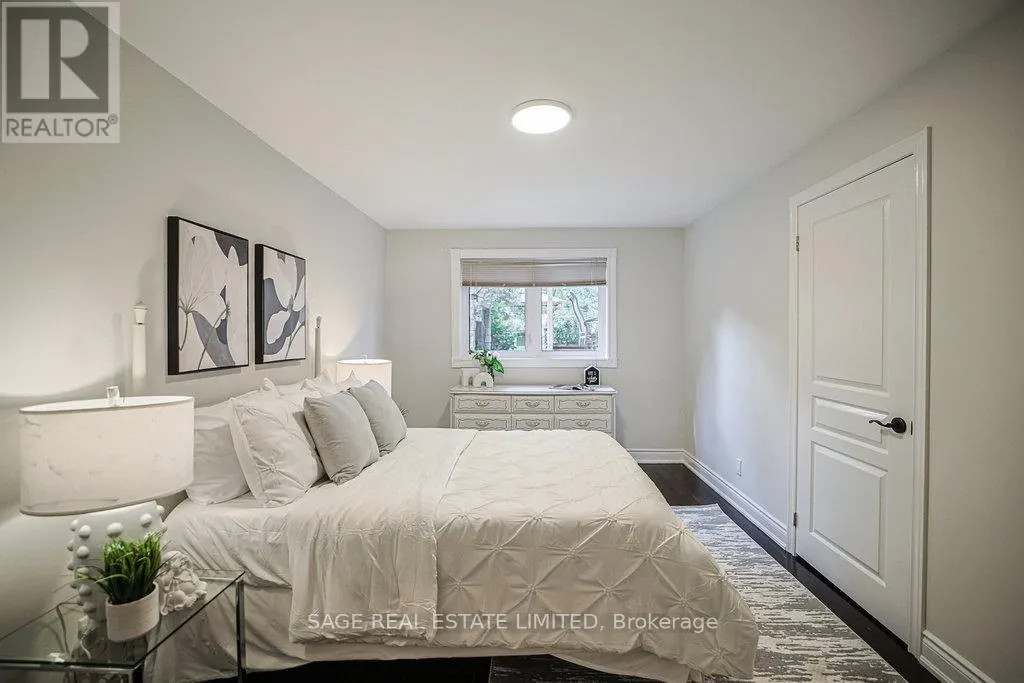 1106 MEREDITH AVENUE