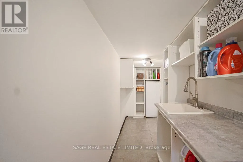 1106 MEREDITH AVENUE