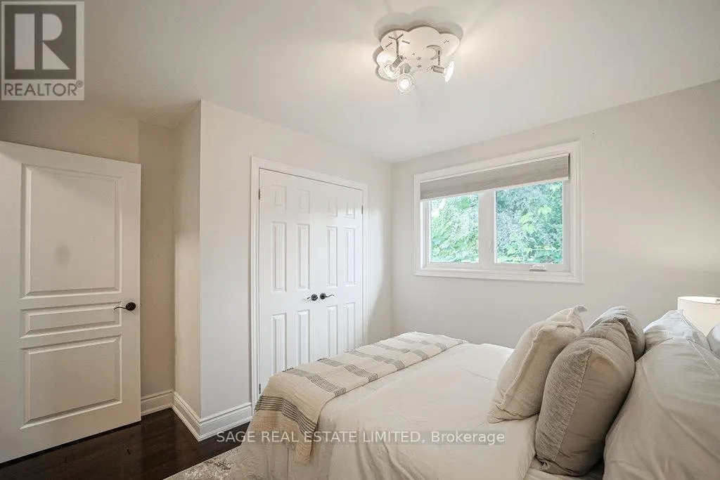 1106 MEREDITH AVENUE