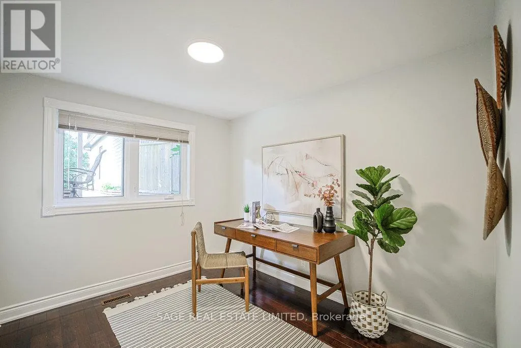 1106 MEREDITH AVENUE