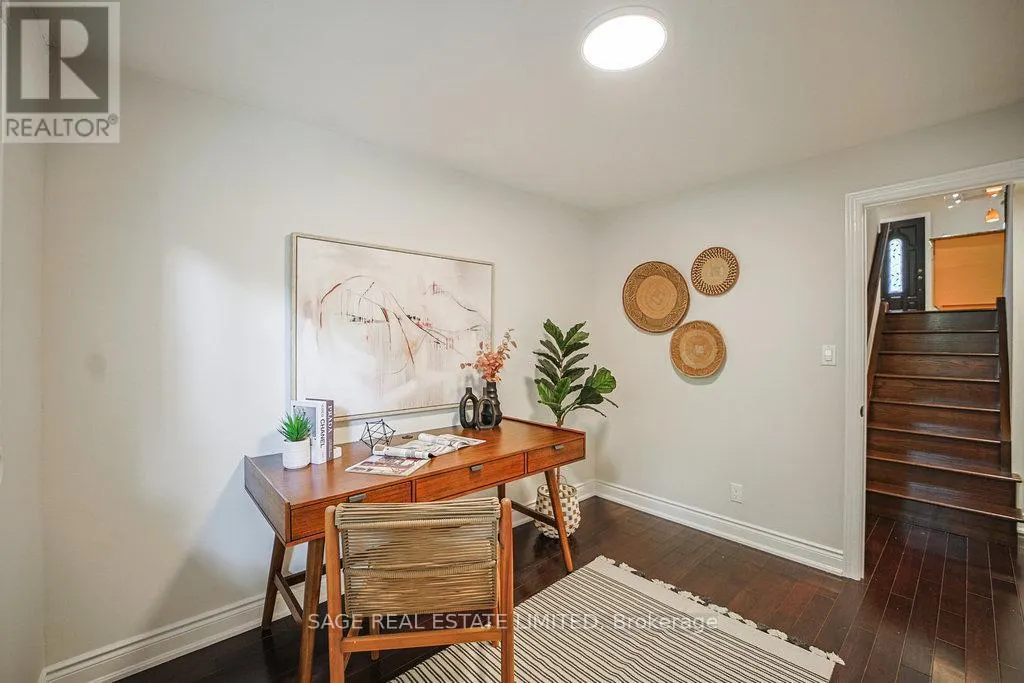 1106 MEREDITH AVENUE