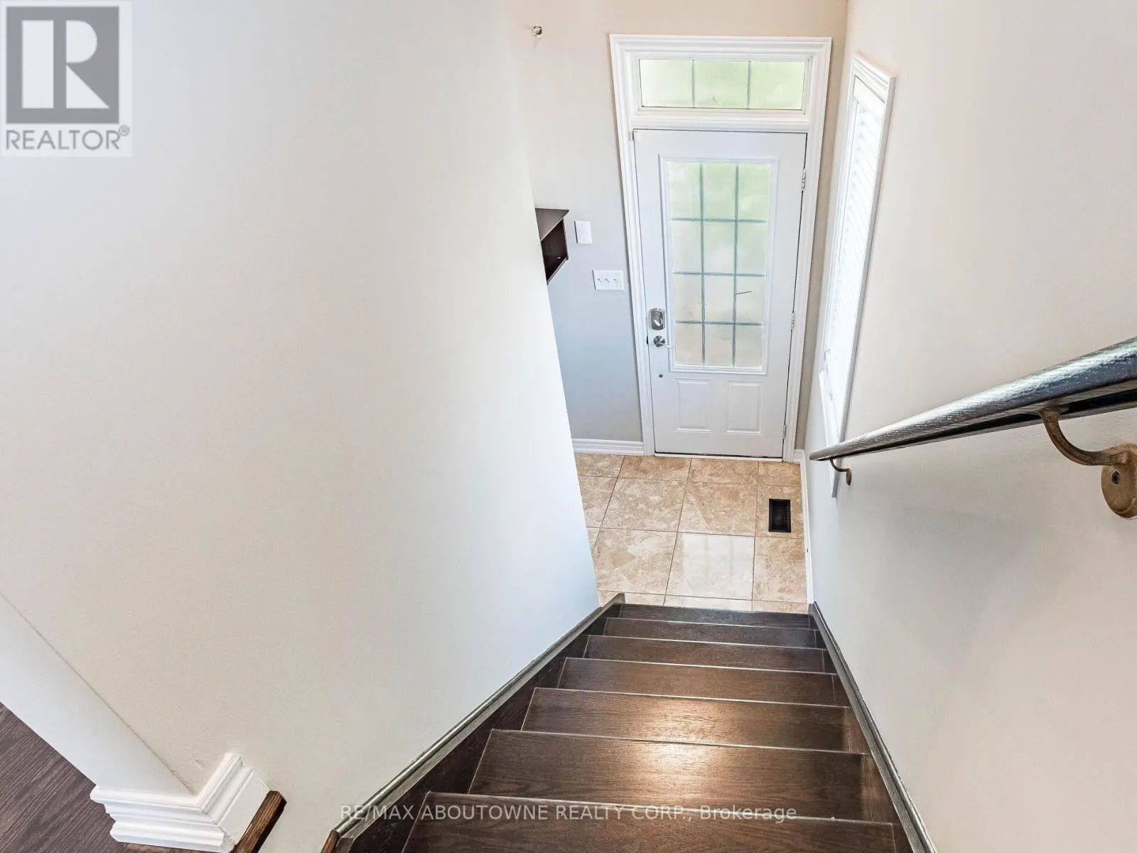 1382 GRANROCK CRESCENT
