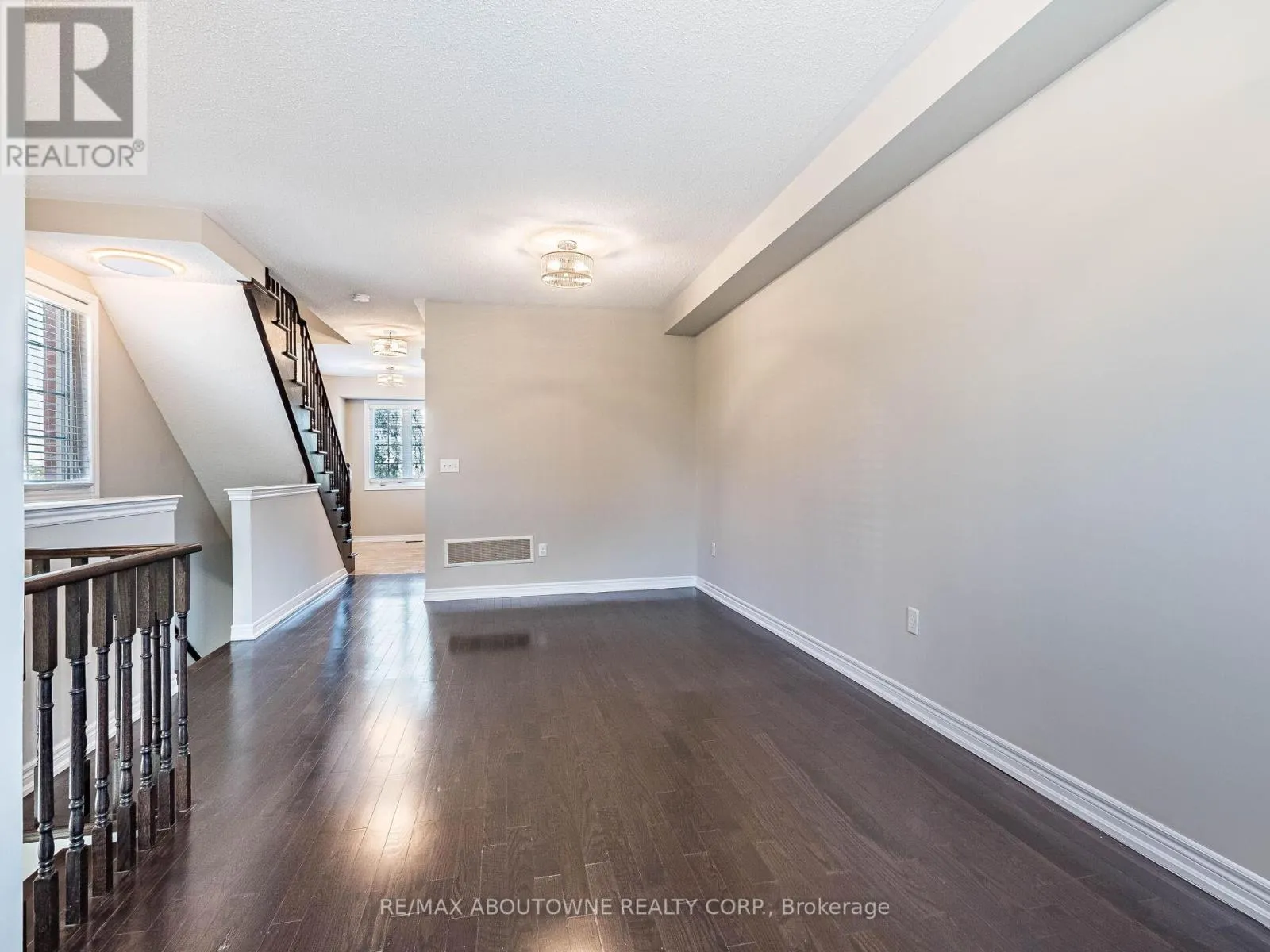 1382 GRANROCK CRESCENT
