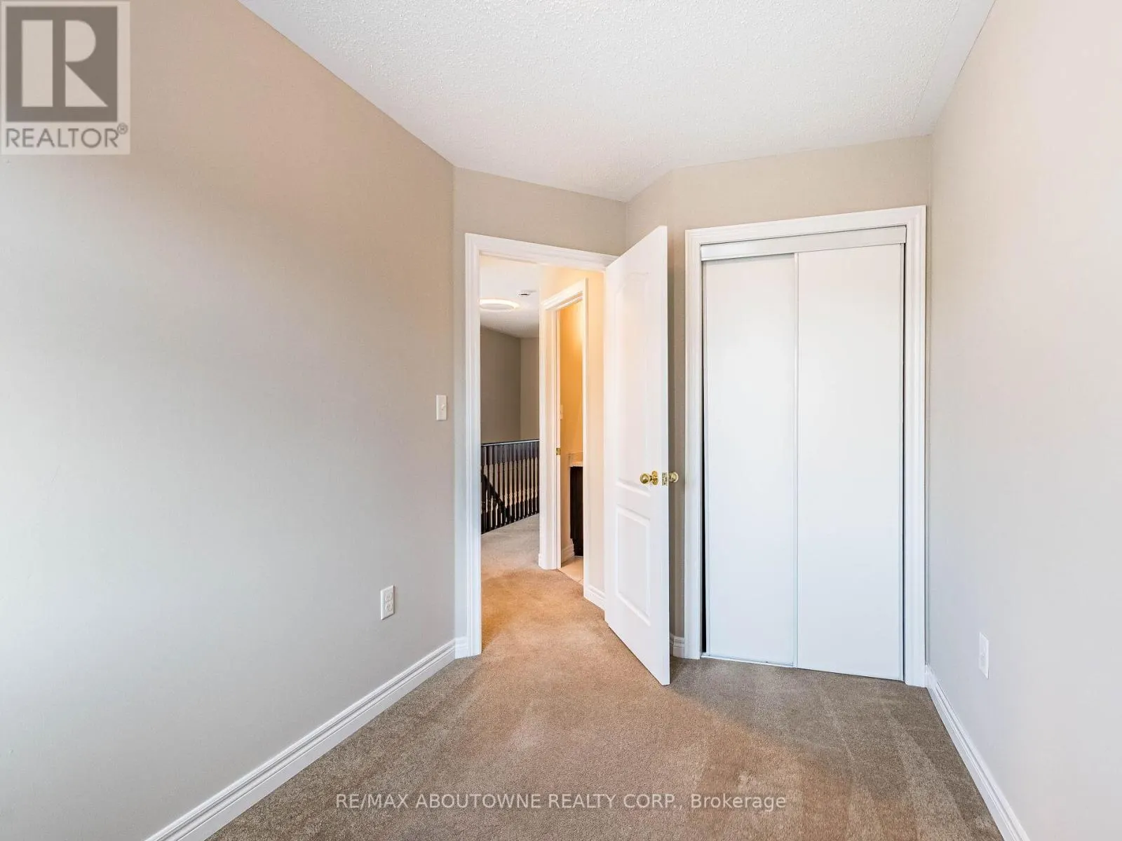 1382 GRANROCK CRESCENT