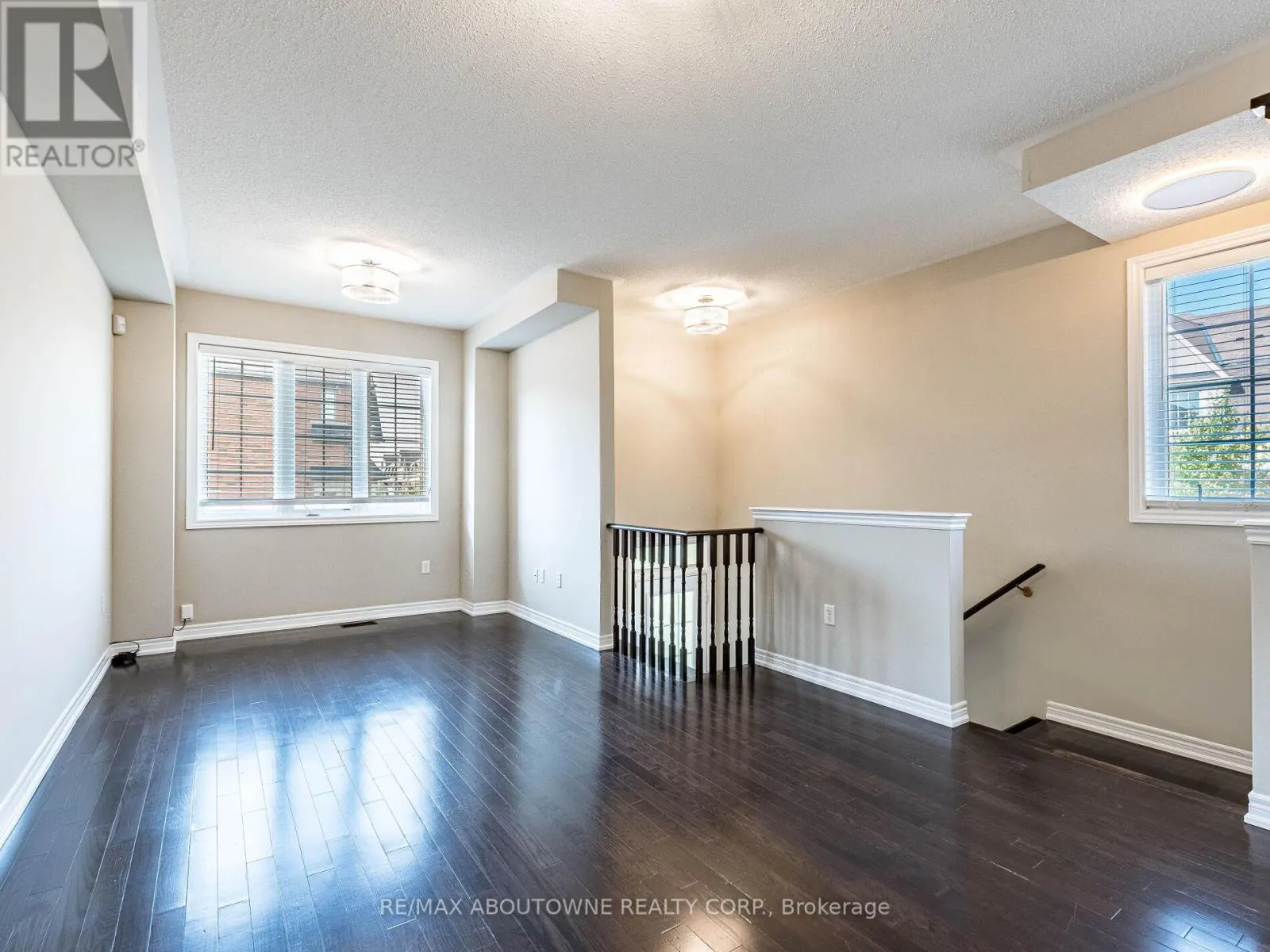 1382 GRANROCK CRESCENT