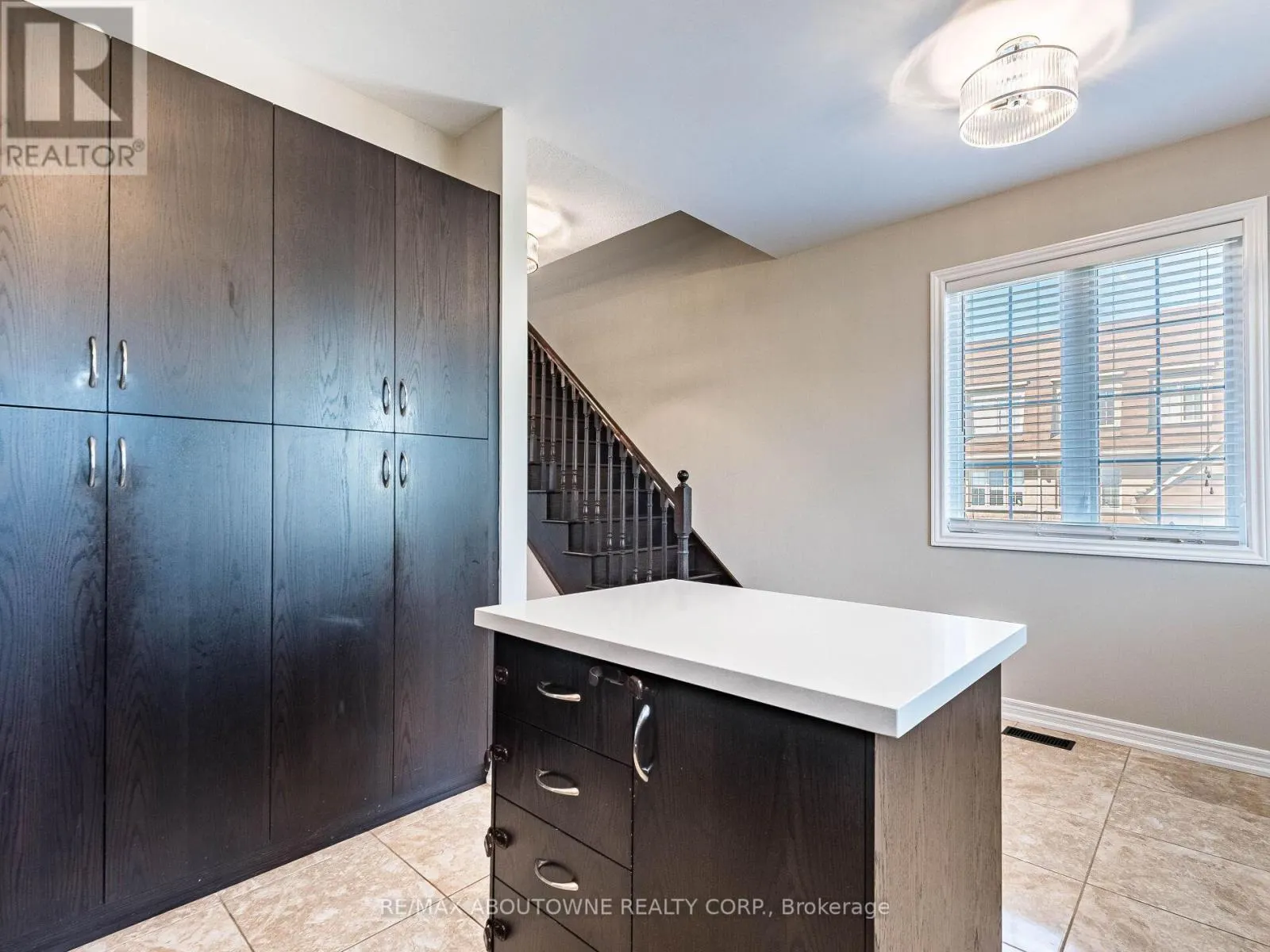 1382 GRANROCK CRESCENT