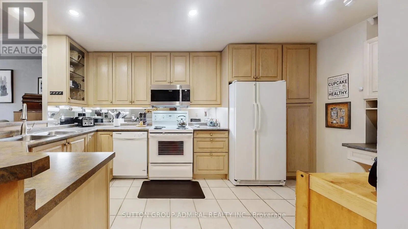 207 - 10 OLD MILL TRAIL