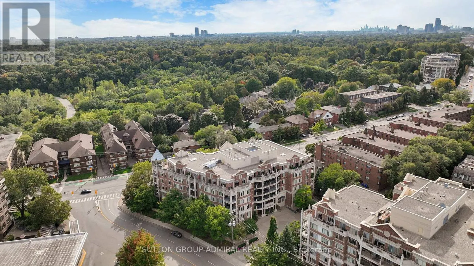 207 - 10 OLD MILL TRAIL