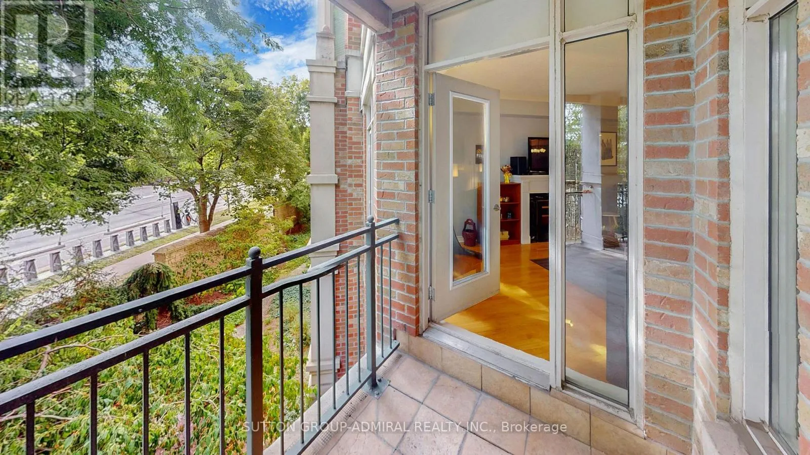 207 - 10 OLD MILL TRAIL