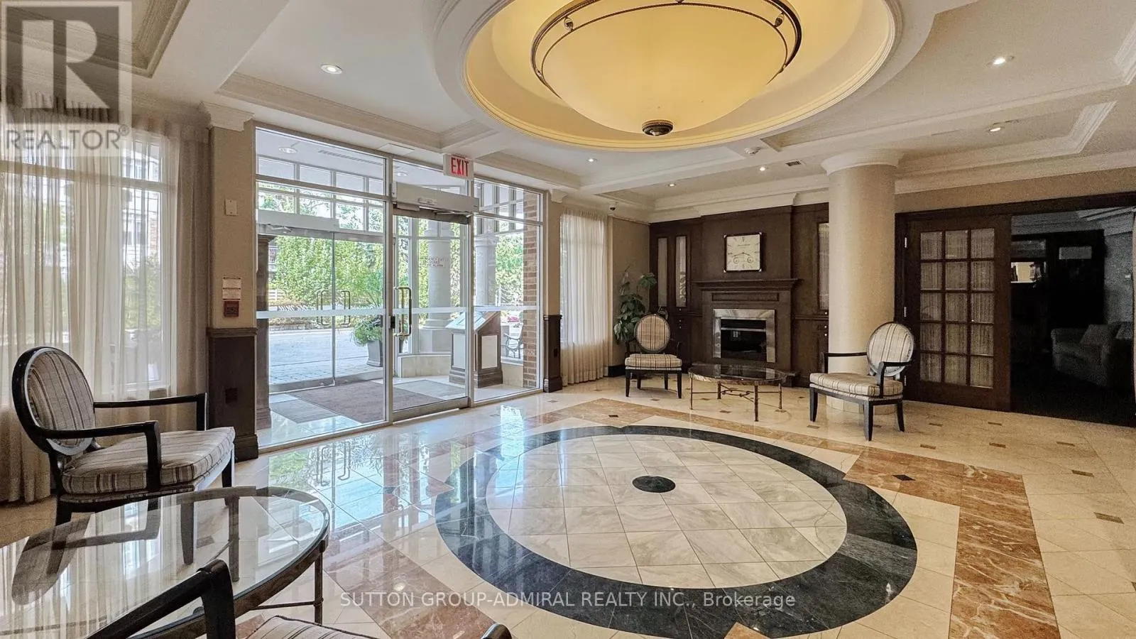 207 - 10 OLD MILL TRAIL
