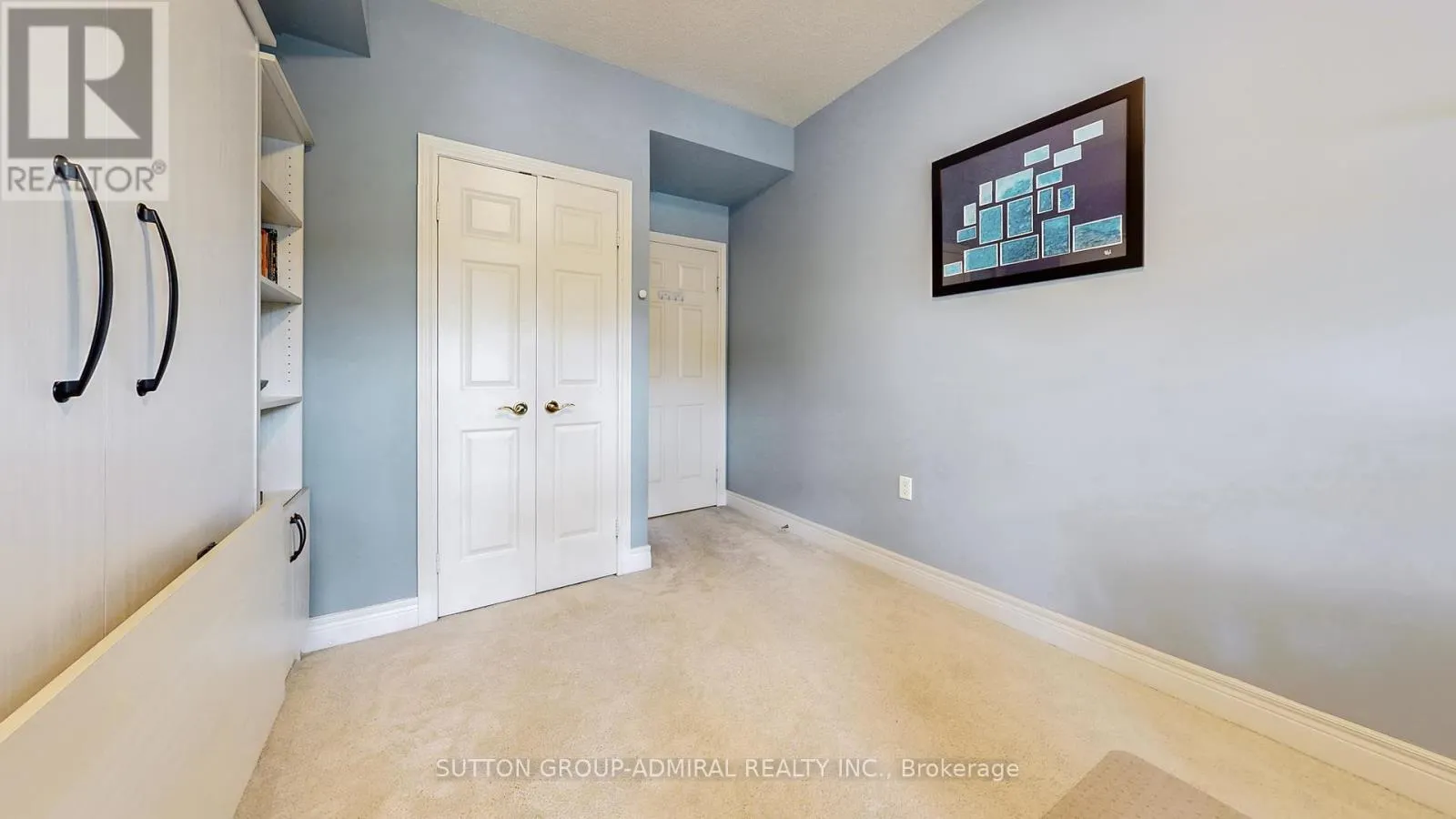 207 - 10 OLD MILL TRAIL
