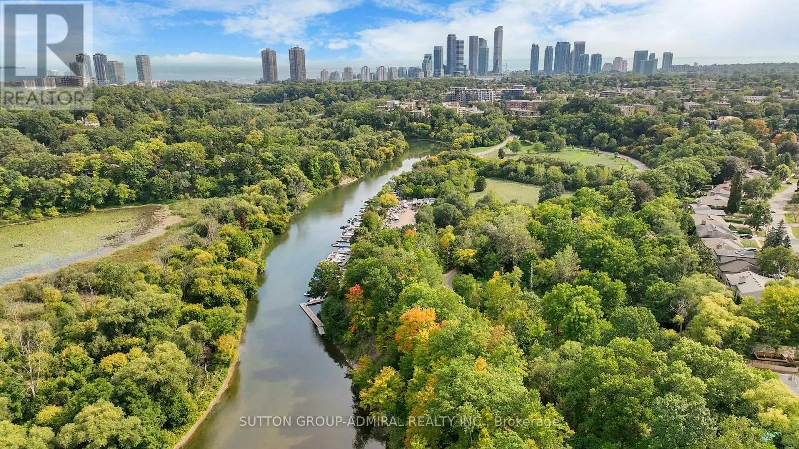 207 - 10 OLD MILL TRAIL