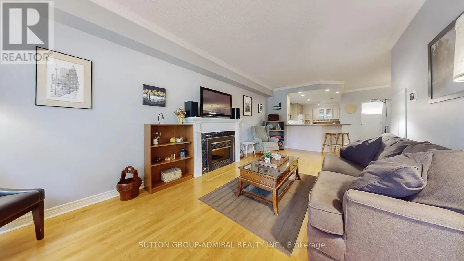 207 - 10 OLD MILL TRAIL