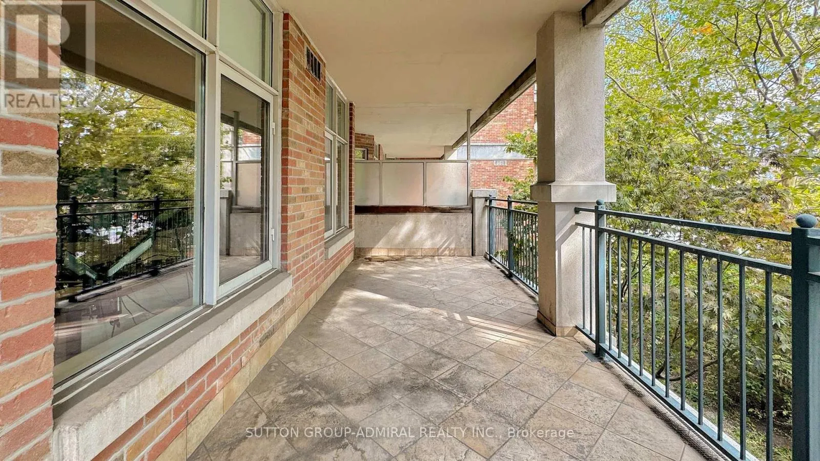 207 - 10 OLD MILL TRAIL