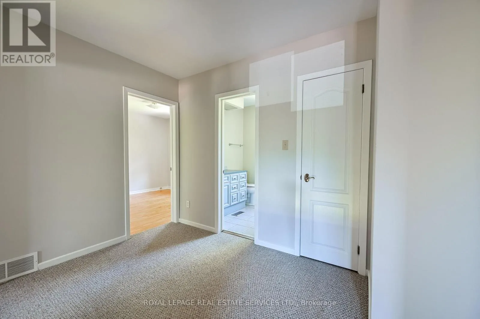 2471 MEADOWOOD CRESCENT