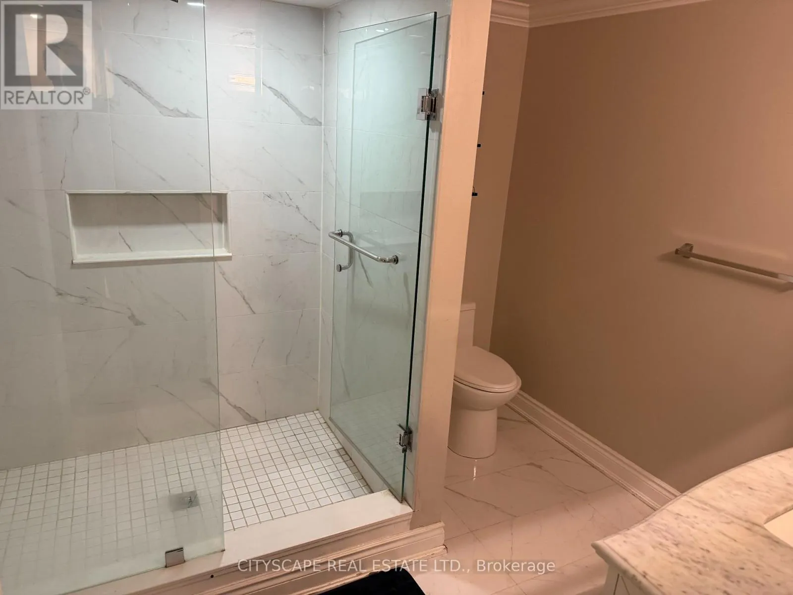 BSMT - 445 RIVERMONT ROAD W
