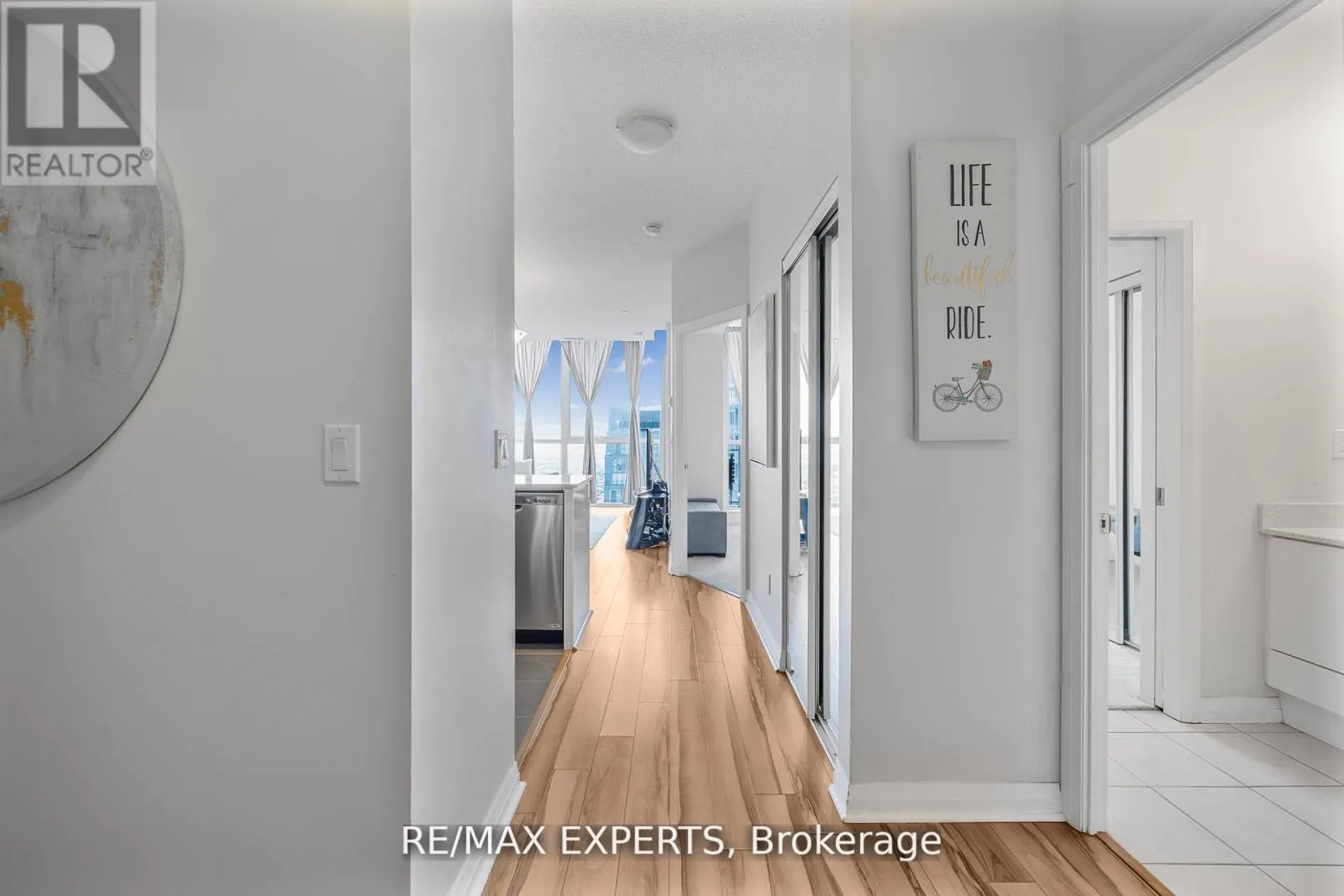2408 - 75 EGLINTON AVENUE W