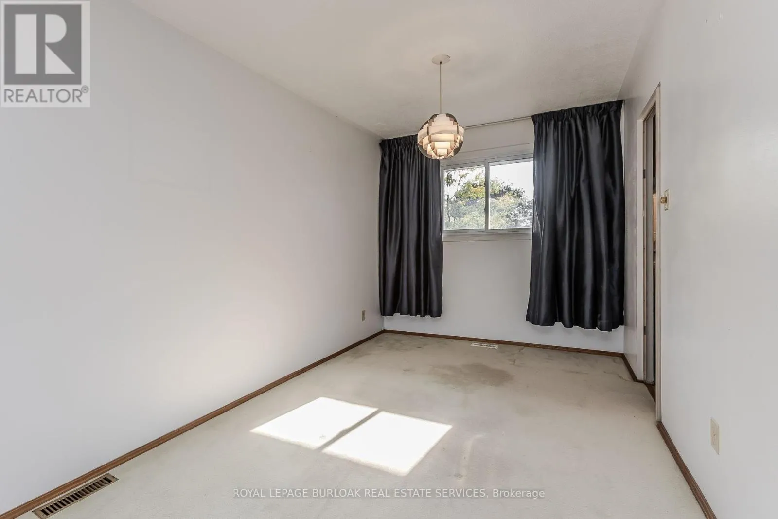 196 MENDEL COURT