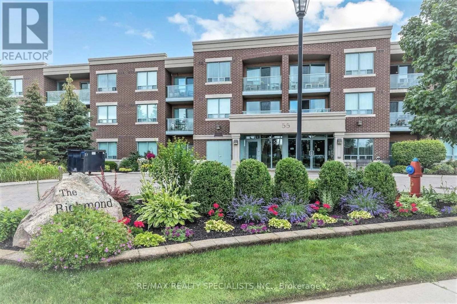 201 - 55 VIA ROSEDALE