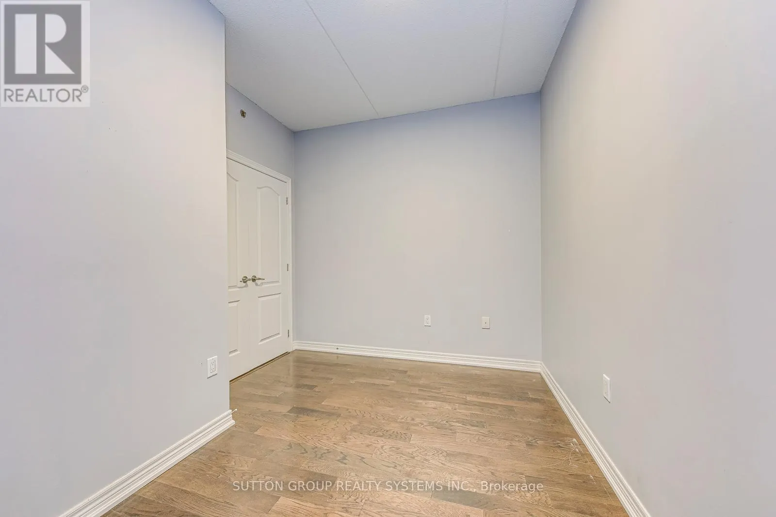 306 - 1419 COSTIGAN ROAD
