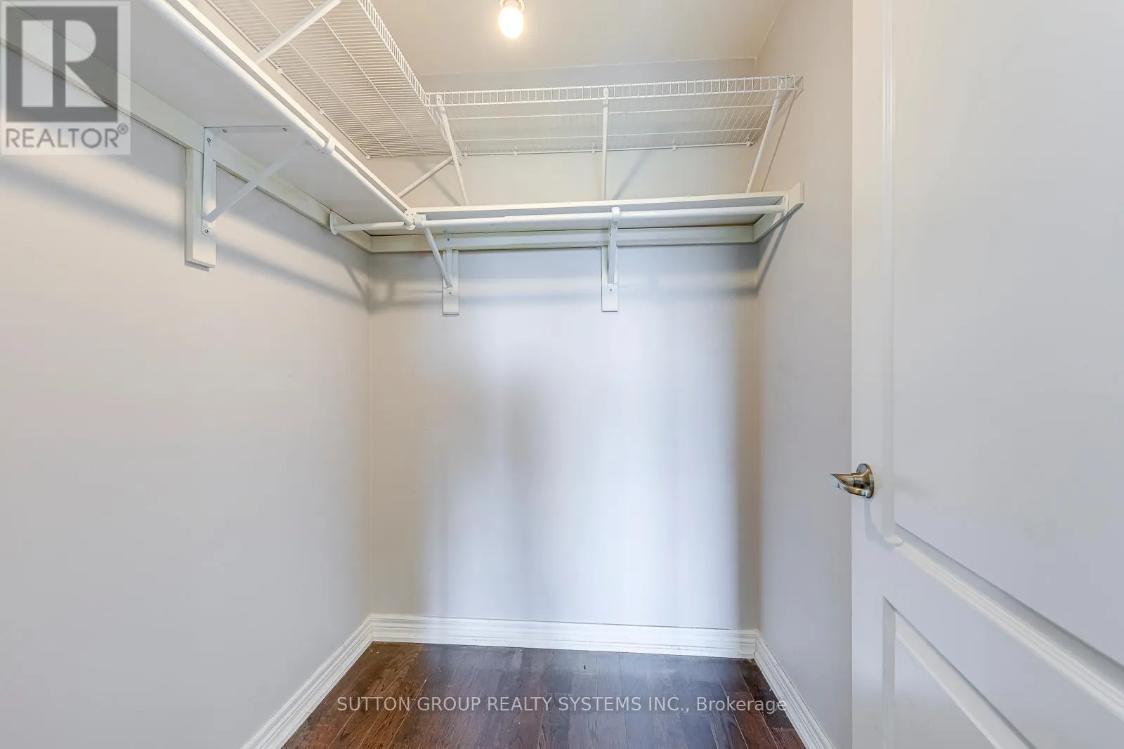 306 - 1419 COSTIGAN ROAD