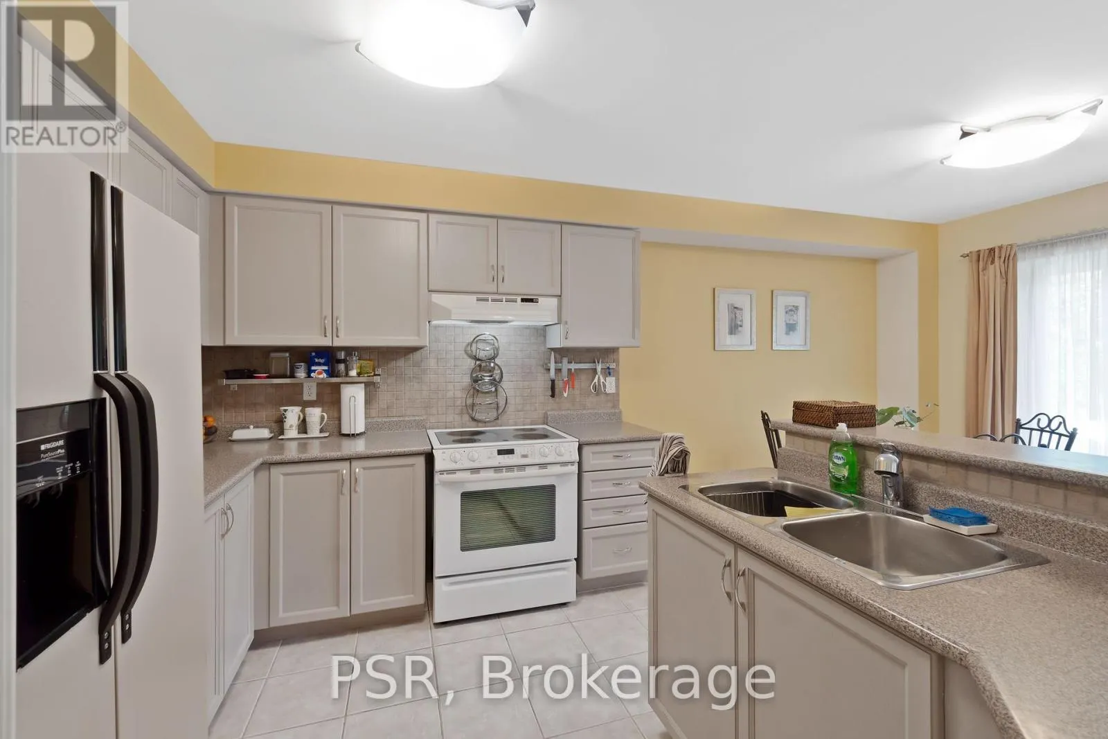 960 FIELDER DRIVE