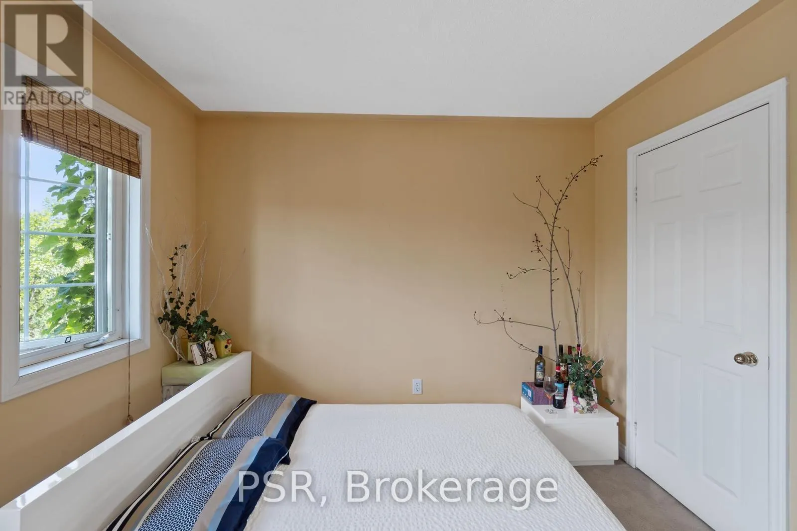 960 FIELDER DRIVE