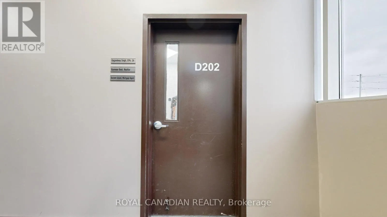 202 - 6475 MAYFIELD ROAD