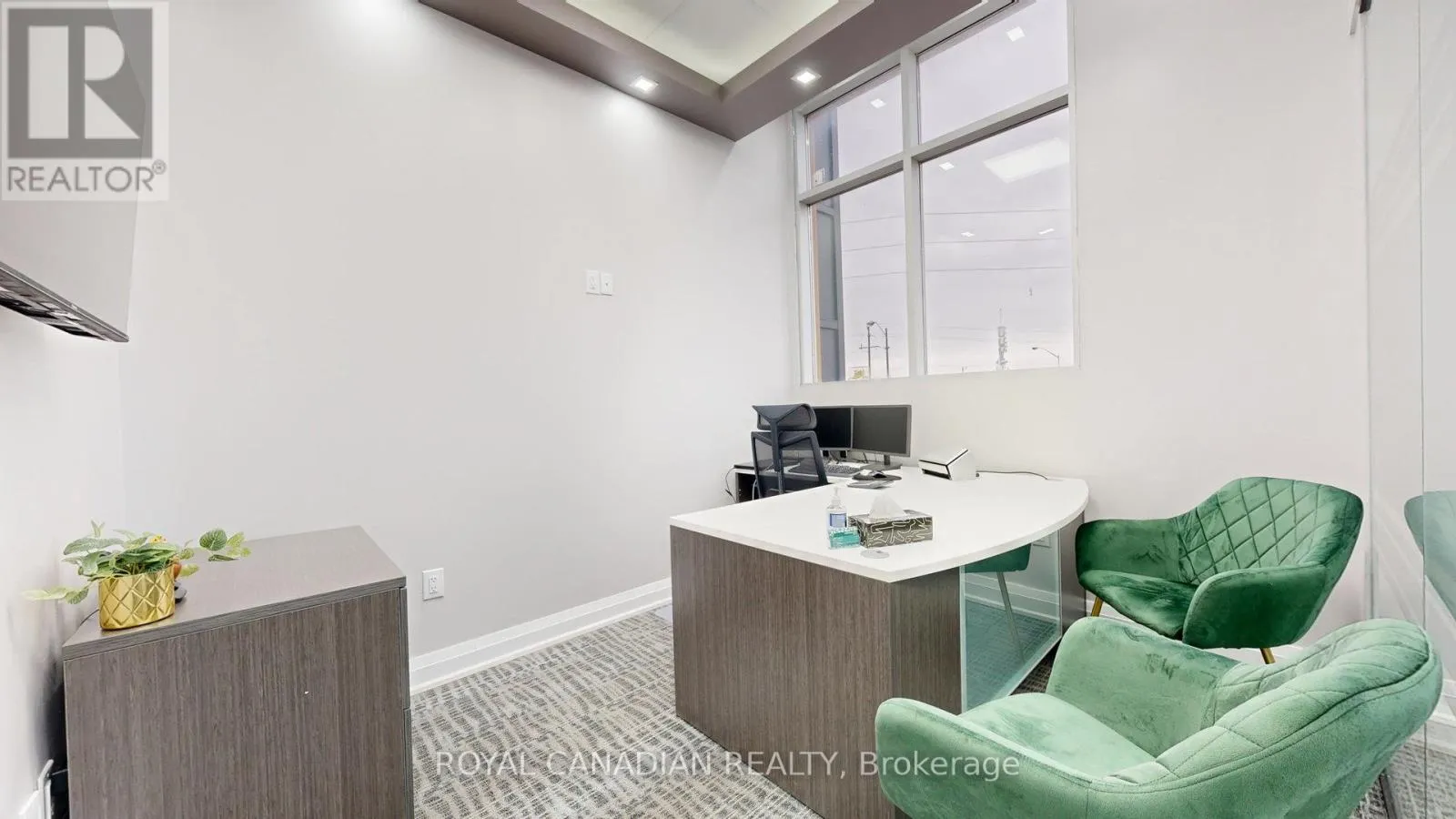 202 - 6475 MAYFIELD ROAD