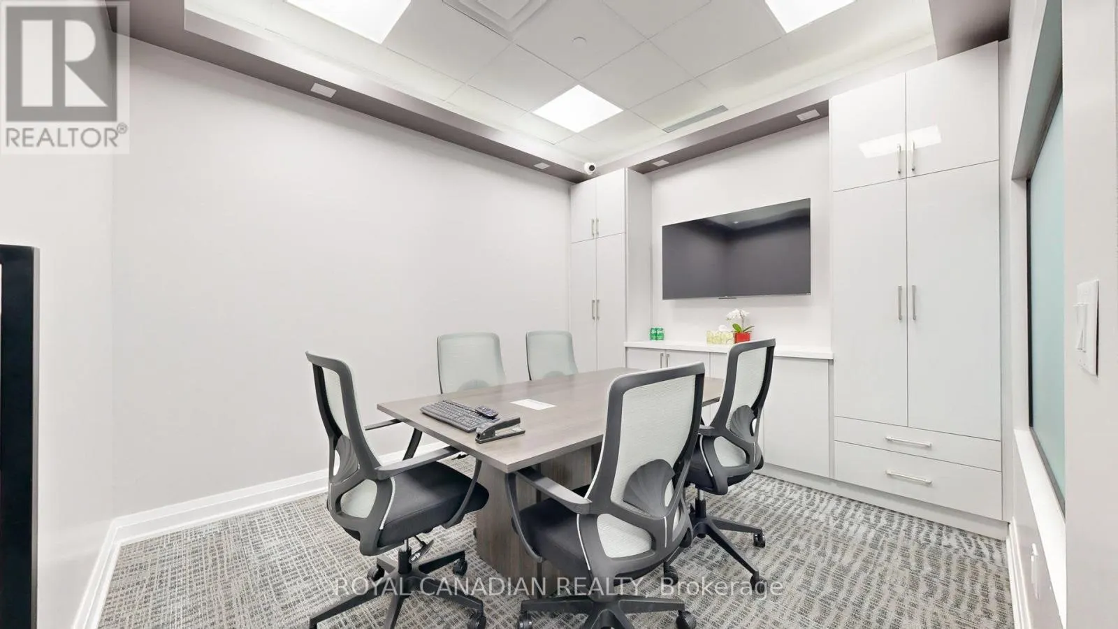 202 - 6475 MAYFIELD ROAD