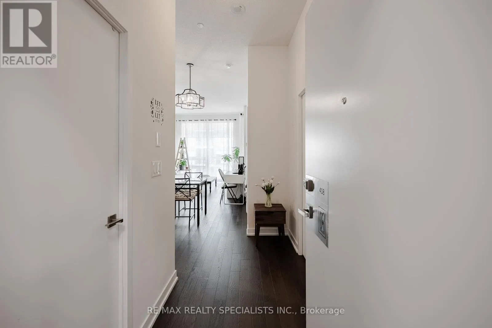 408 - 510 CURRAN PLACE