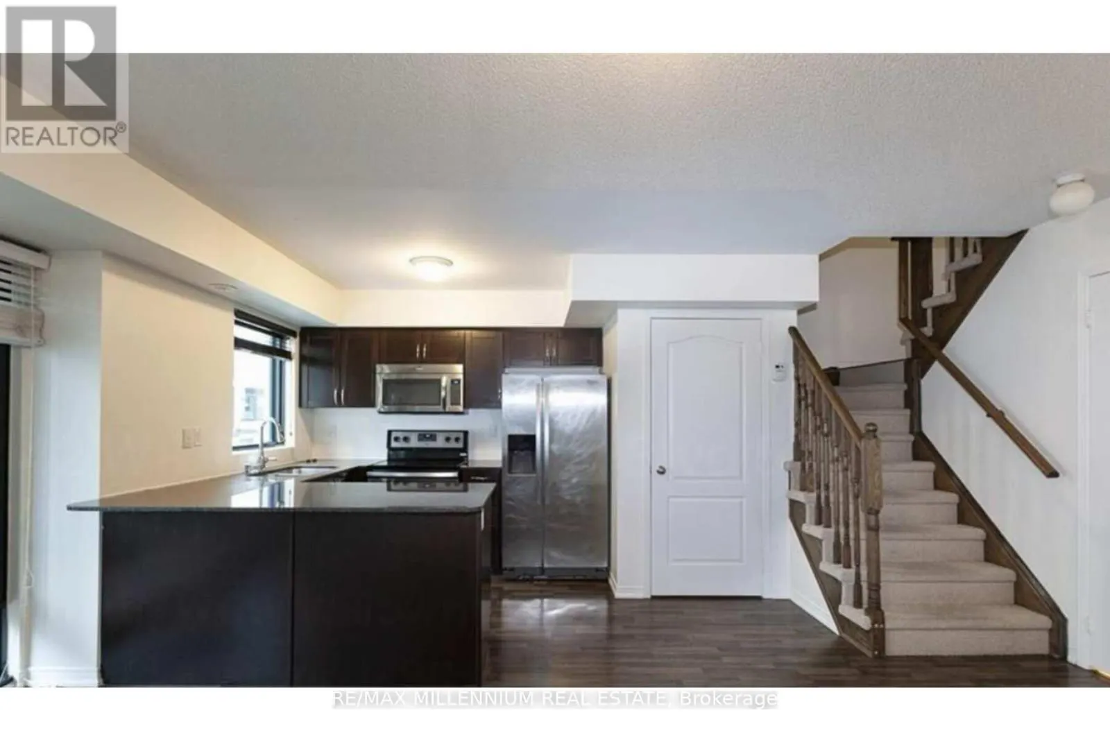 519 - 142 WIDDICOMBE HILL