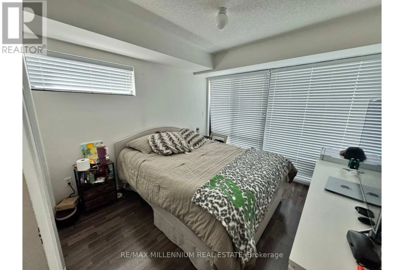 519 - 142 WIDDICOMBE HILL