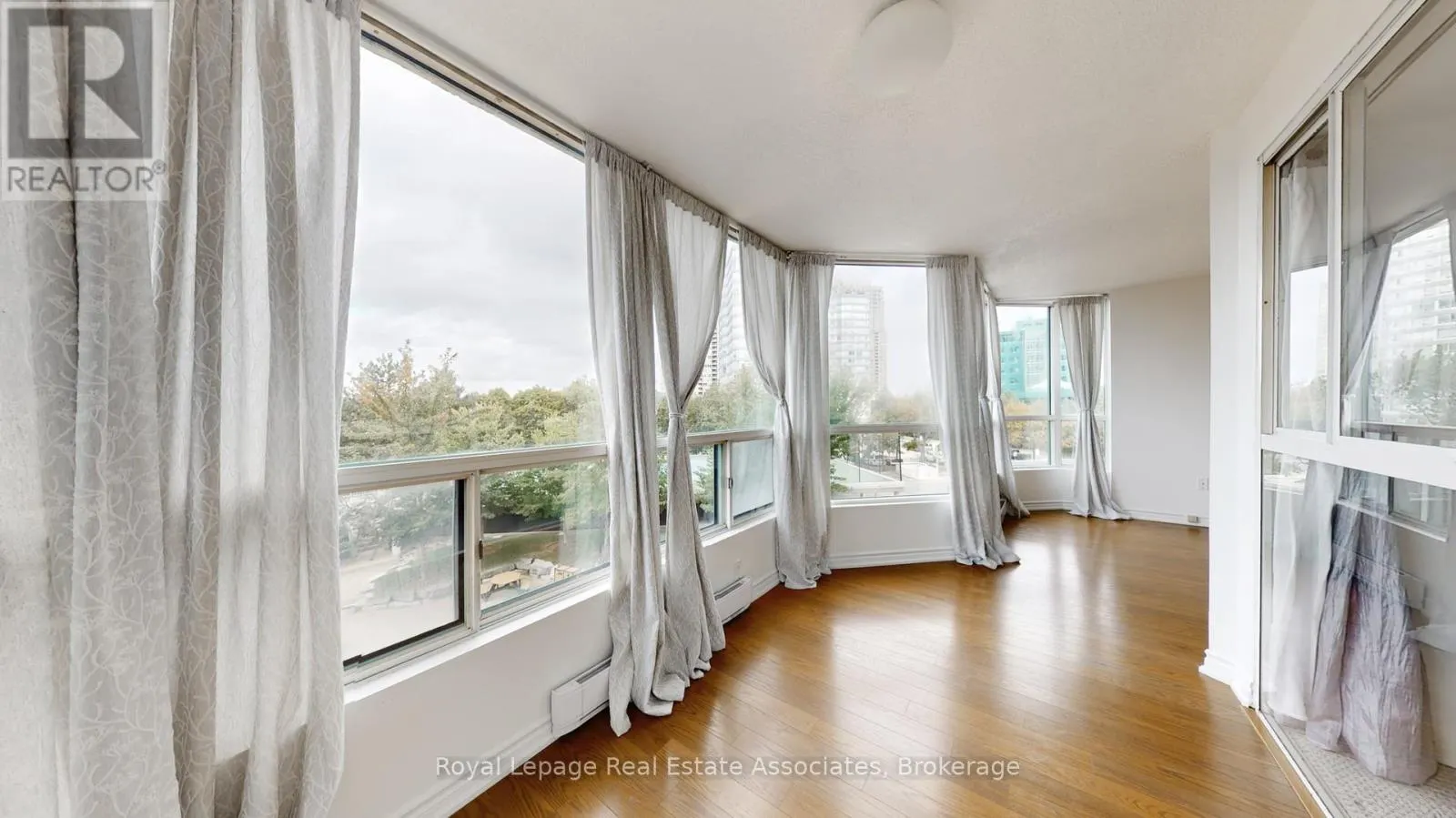 312 - 4470 TUCANA COURT
