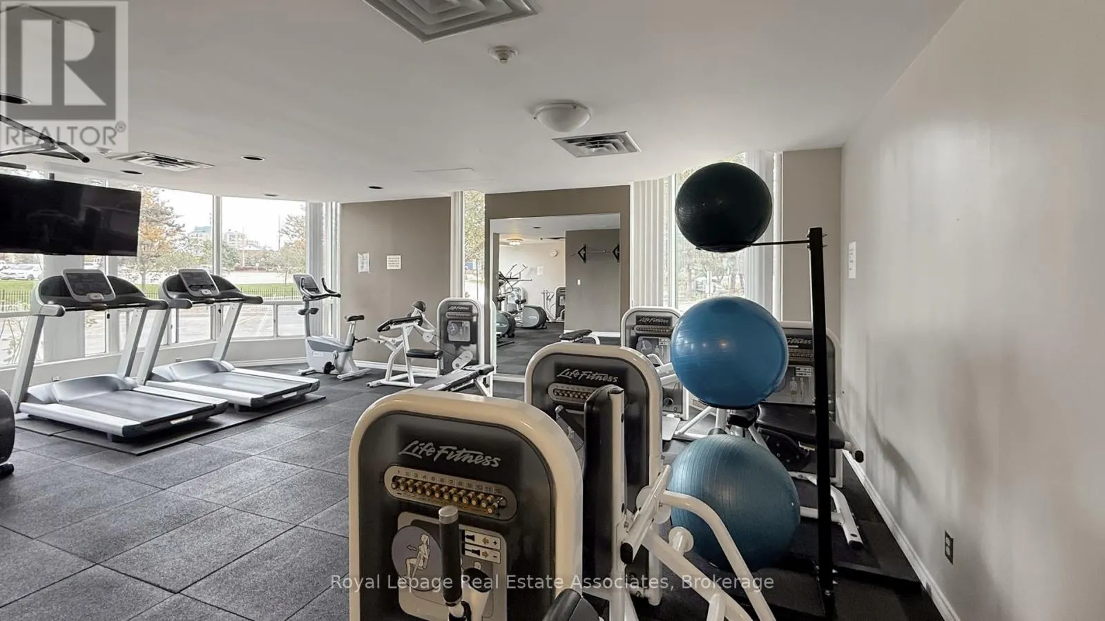 312 - 4470 TUCANA COURT
