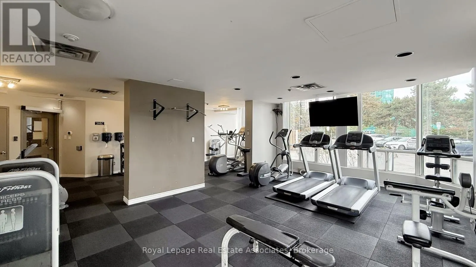 312 - 4470 TUCANA COURT