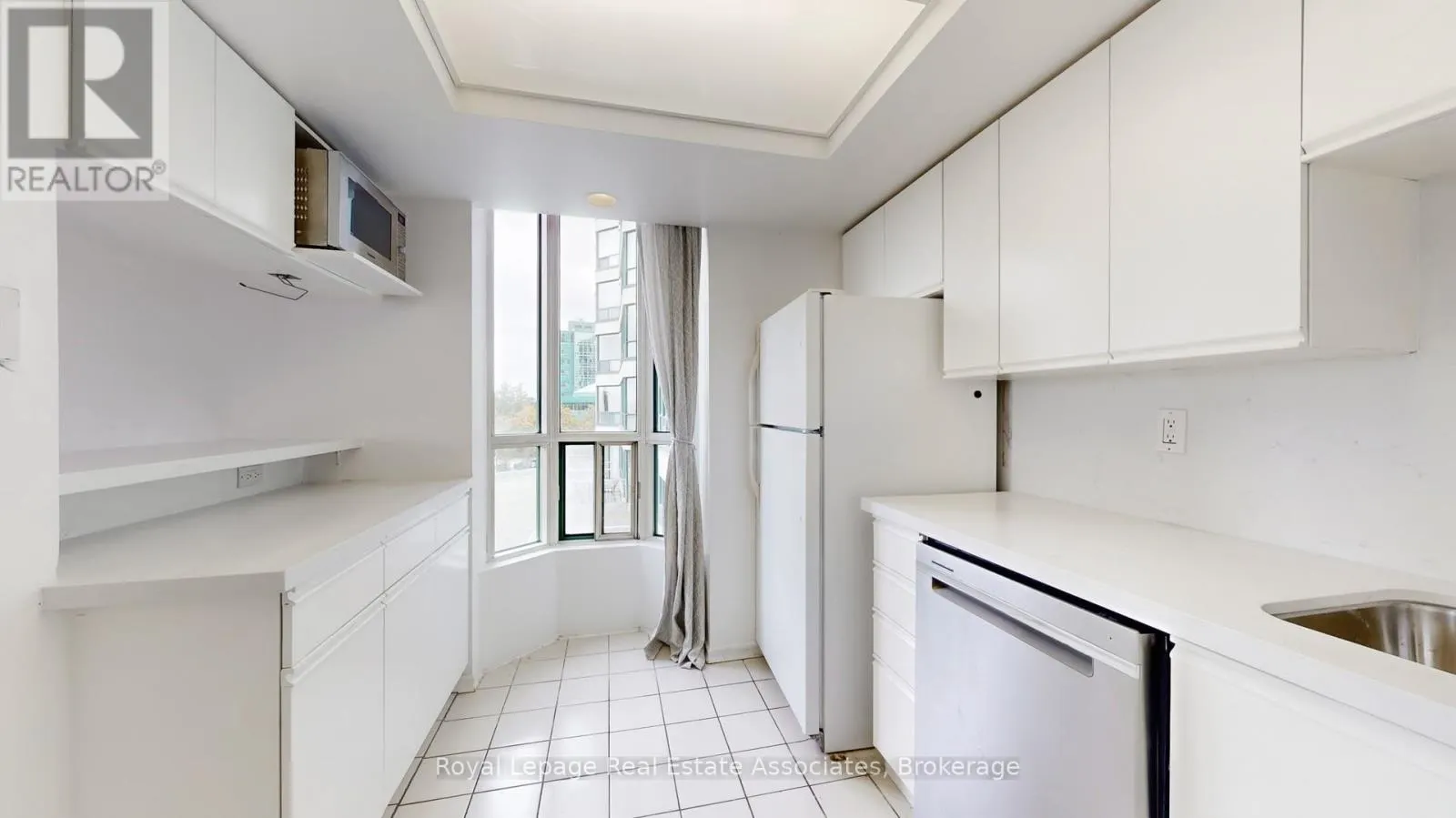 312 - 4470 TUCANA COURT
