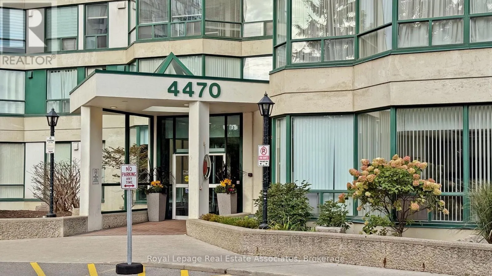 312 - 4470 TUCANA COURT