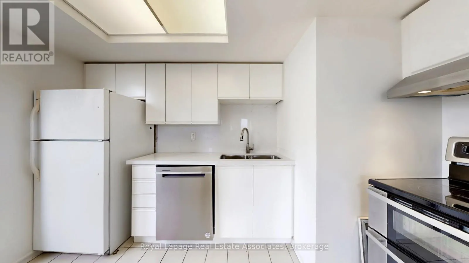312 - 4470 TUCANA COURT